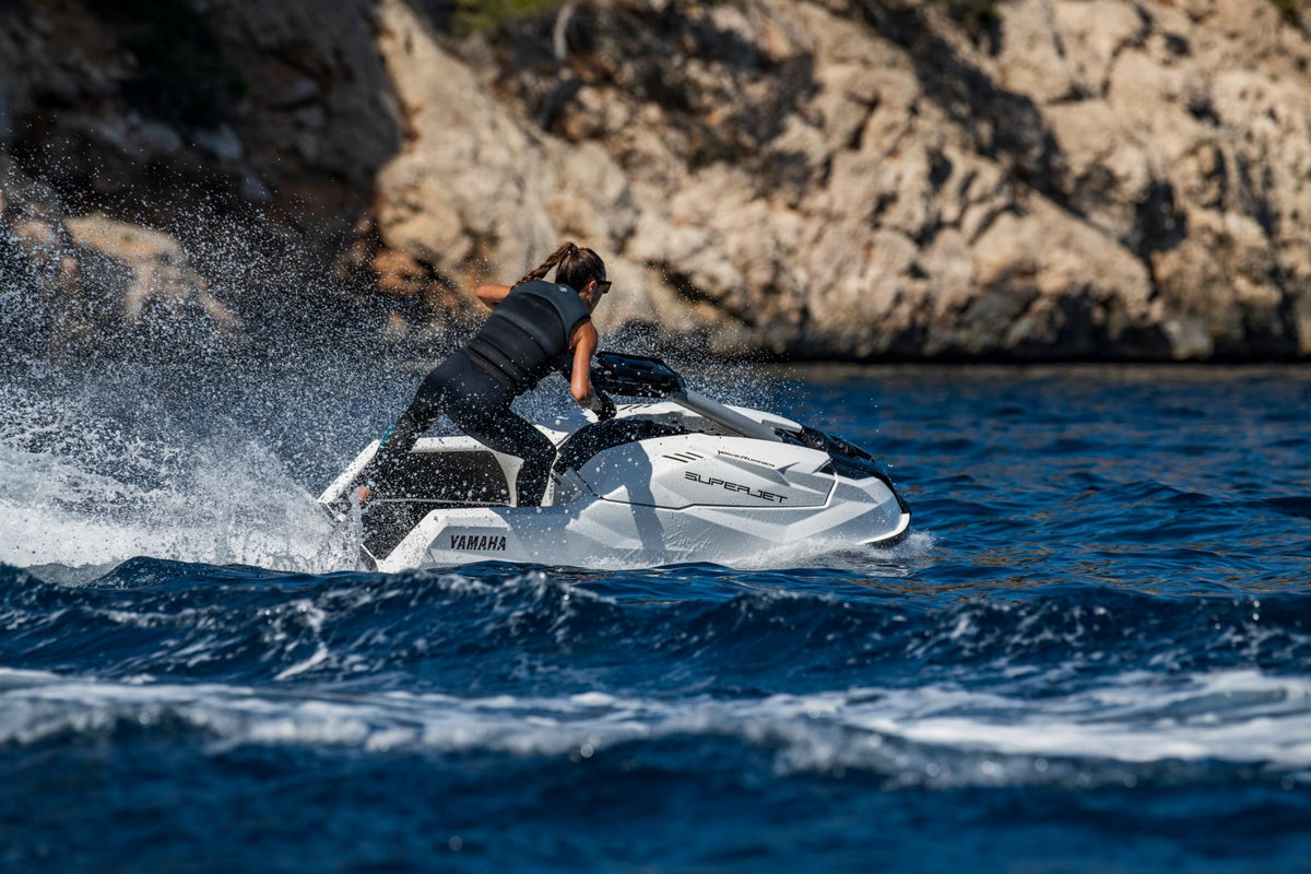 Yamaha SuperJet 2026 WaveRunner – 1049 cc TR-1